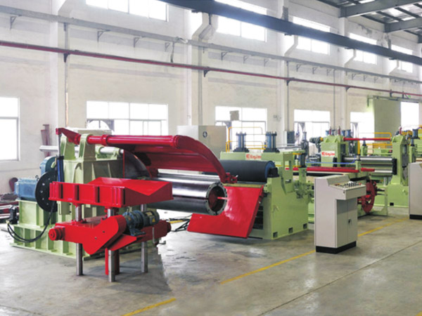 KJS60數控(kong)精密低(dī)速開卷(juàn)整平縱(zong)剪生産(chǎn)線