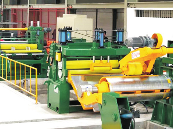 KJS120數控(kòng)精密開卷整平(píng)縱剪生産線