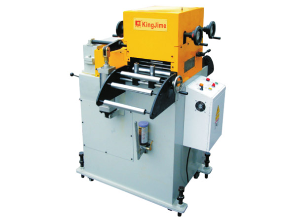 精(jing)密型矯直送(sòng)料機