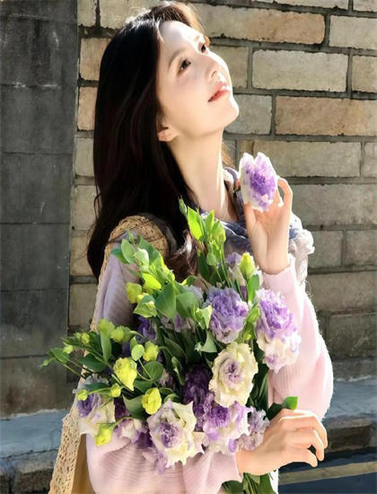 黑色电影观影指南：《あおいの隣》的文化内涵与社会意义 ——黑色电影的专业鉴赏